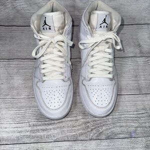 Nike Snakeskin Air Jordan 1 Mid White leather size 10.5 W / 9 M